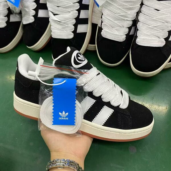 Chaussures Adidas Campus