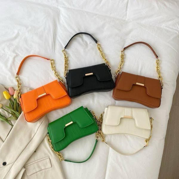 bags with chain