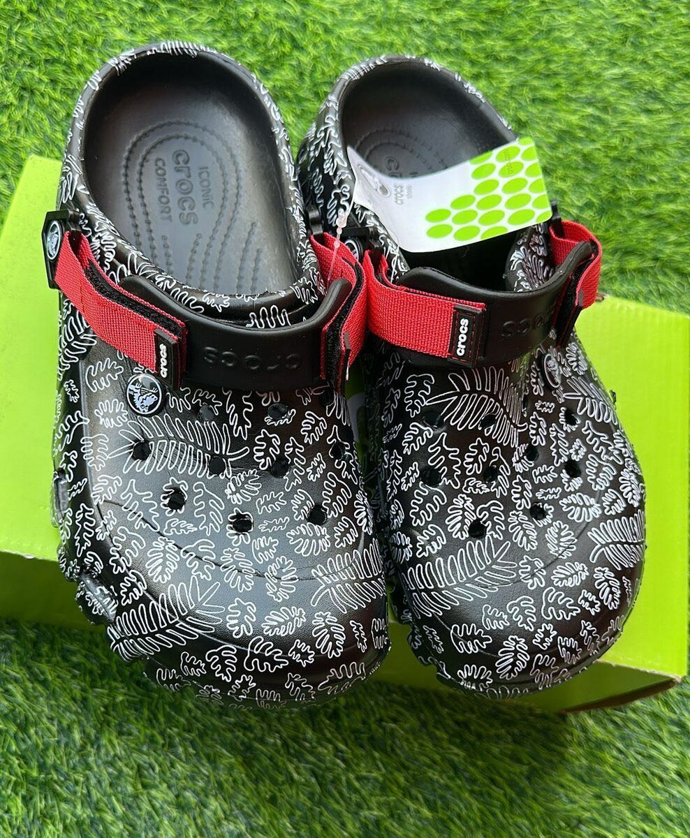 CROCS