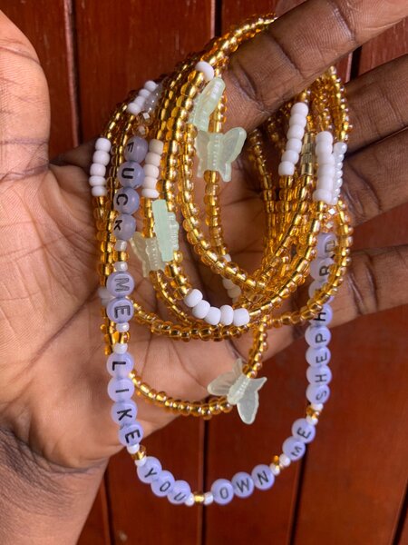 Waist beads