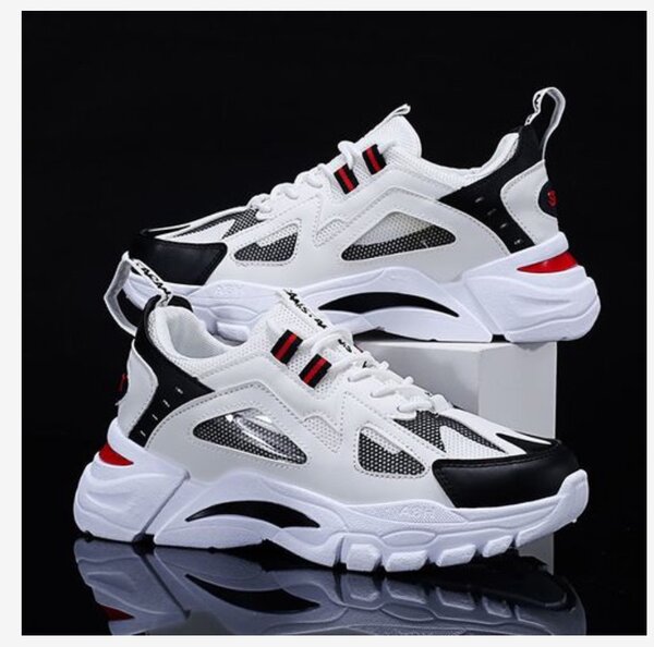 Men's Comfortable Sneakers Out
