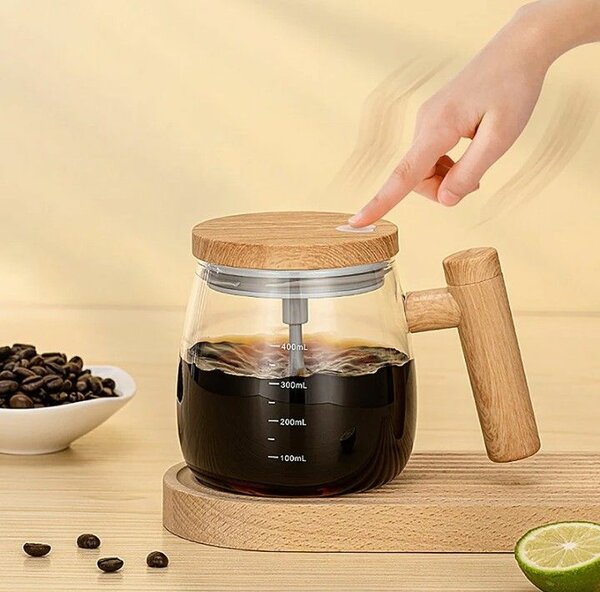 Tasse électrique remuante