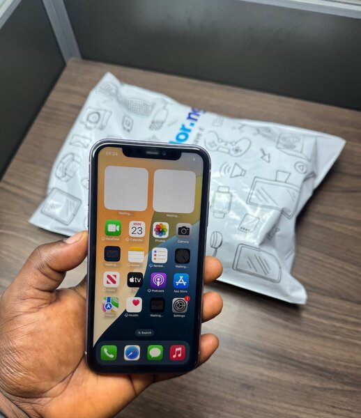 iPhone 11