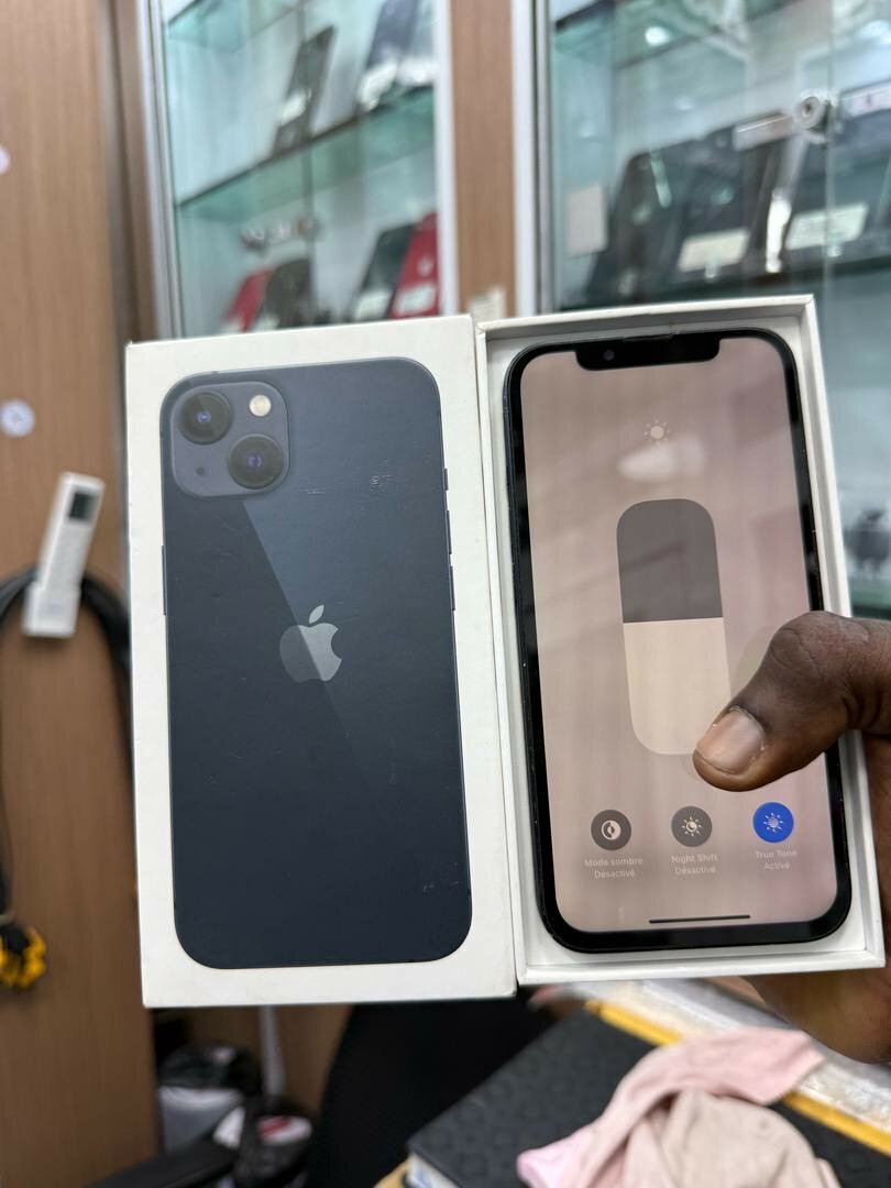 iPhone 13 simple