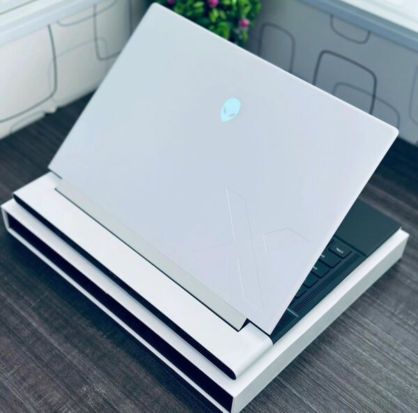 Alienware x14