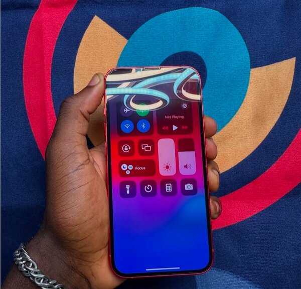 iPhone 13
