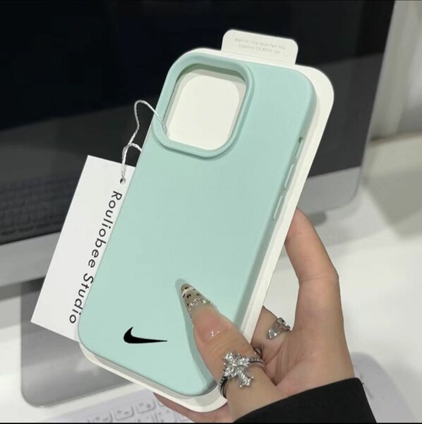 Новое поступление на чехолы NIKE