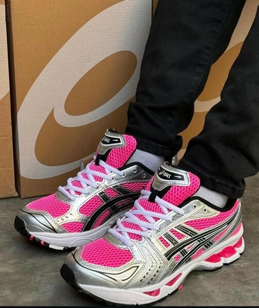ASICS SNEAKER