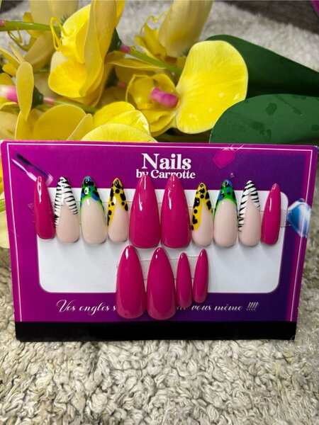 PRESS ON NAILS
