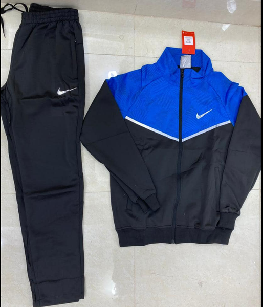 Sport suit