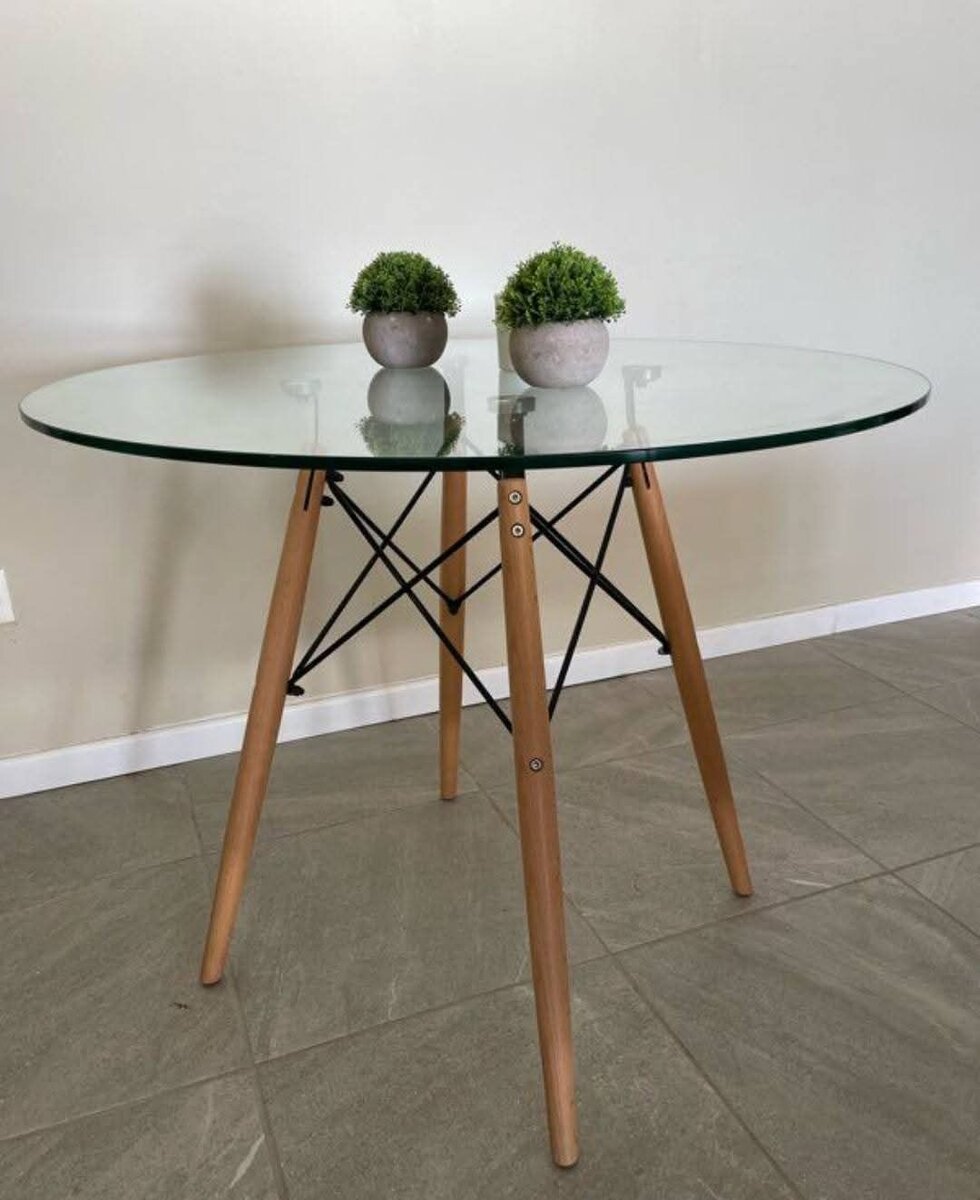 Table ronde en verre moderne