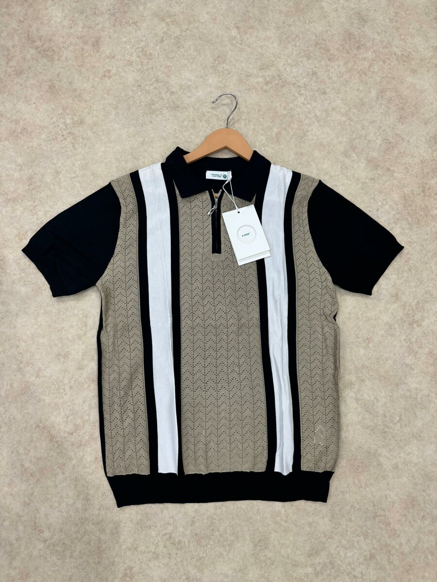 Polo en tricot rayé élégant
