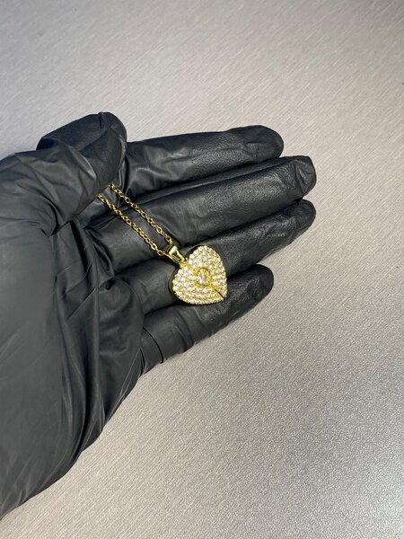 Ladies necklaces