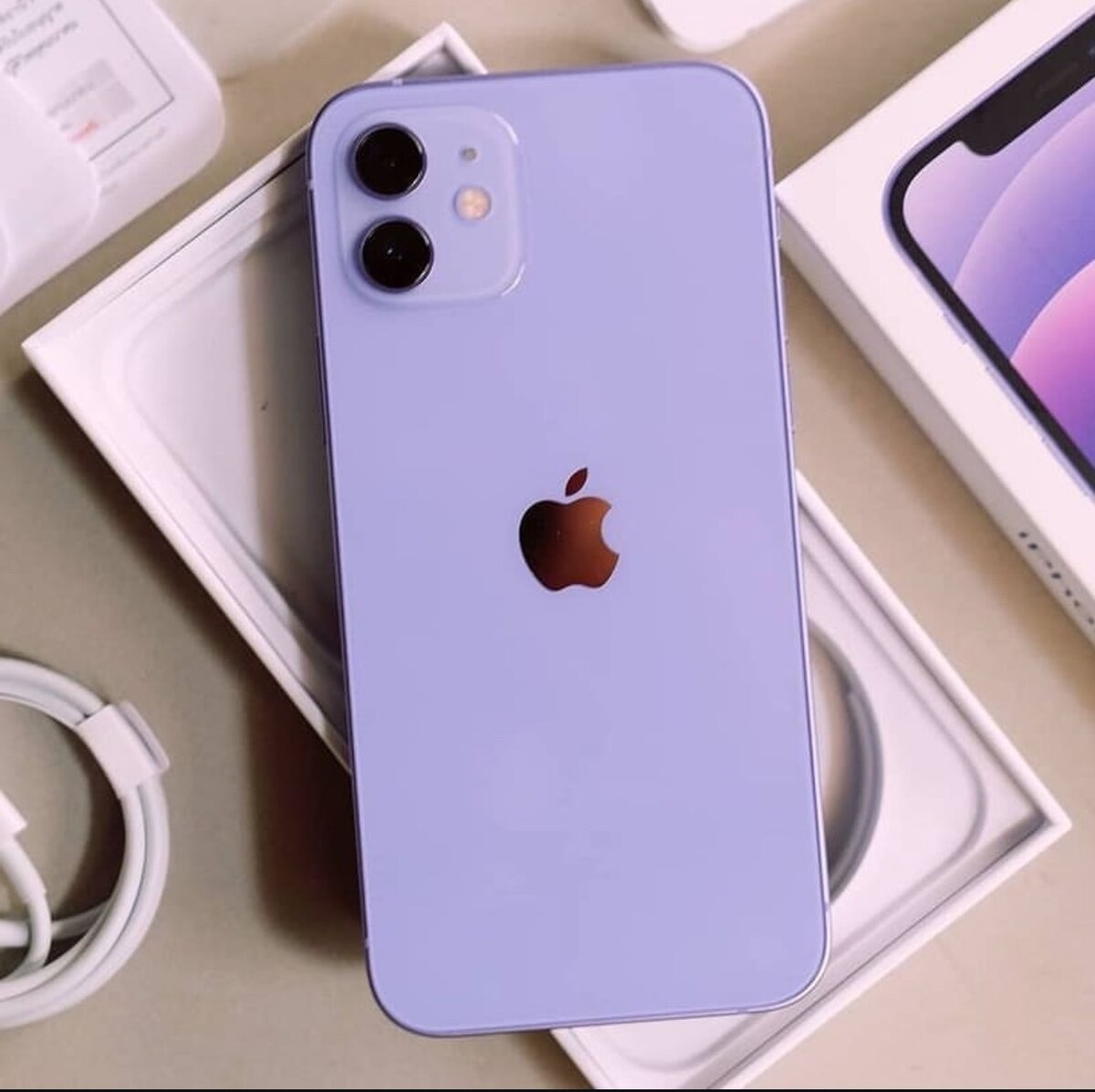 IPHONE 12