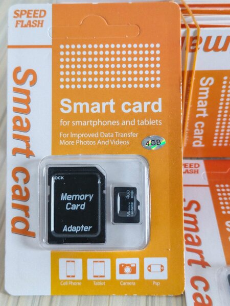 Carte mémoire 4GB avec adaptateur