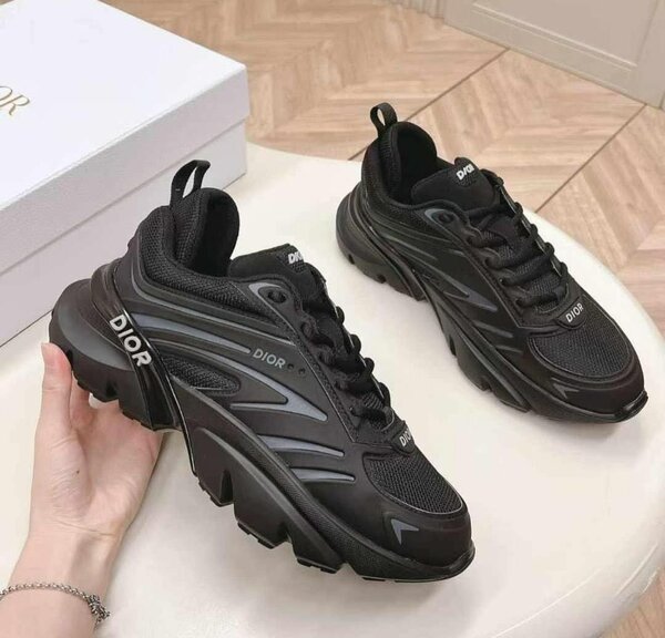 Dior b44