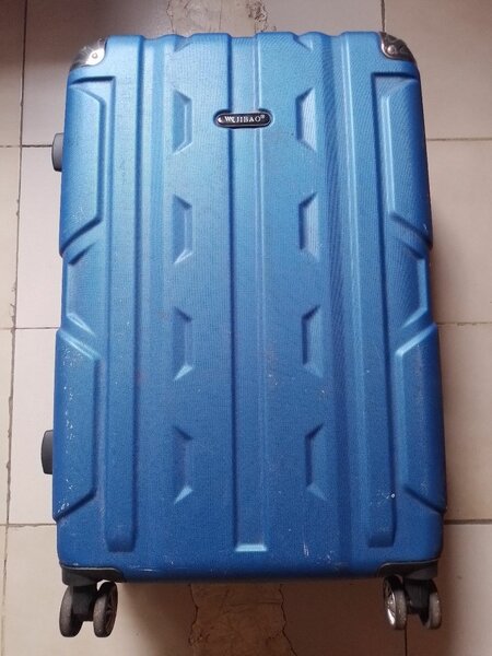 Valise rigide bleue 4 roues