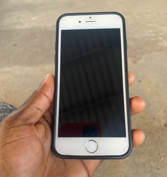 iPhone 6 très propre