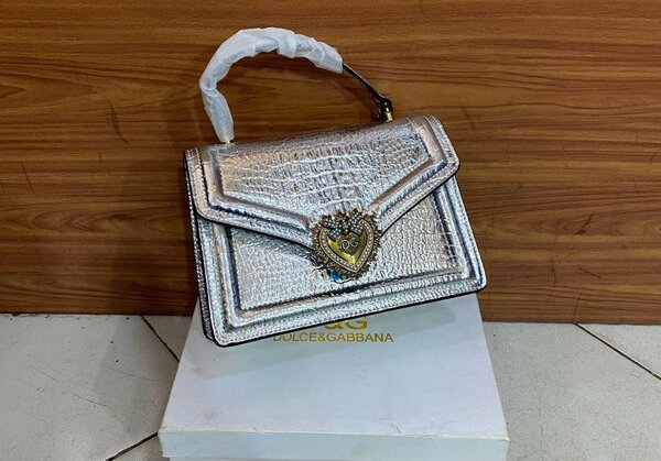 Hand bag's