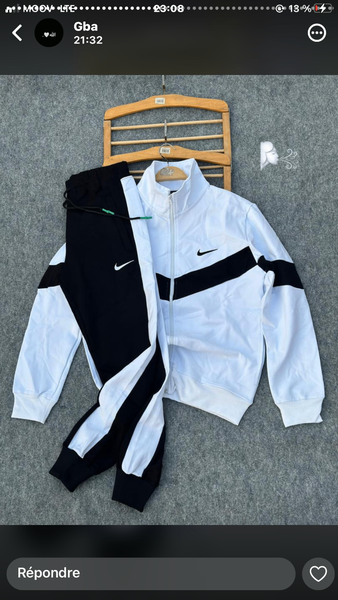 Complet NIKE