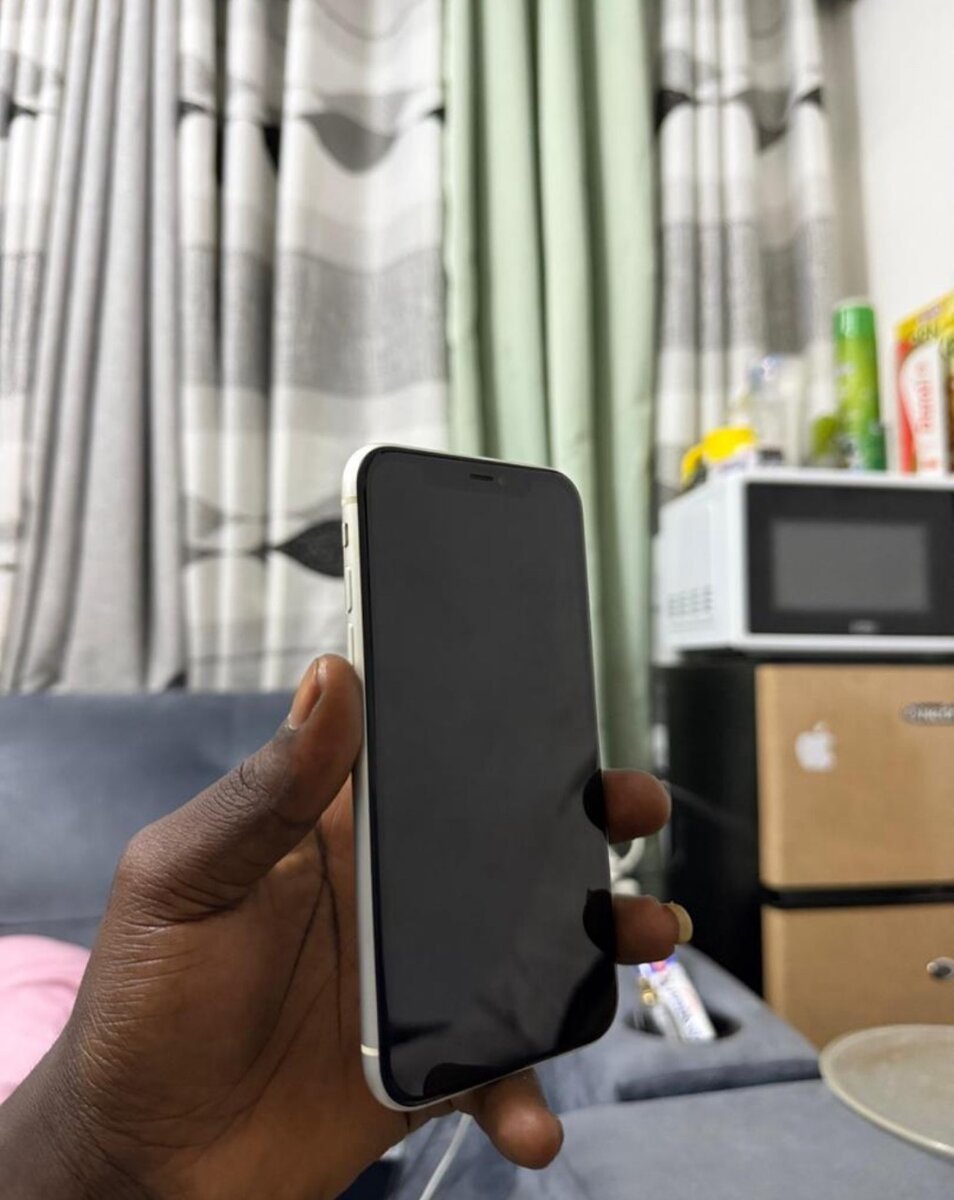 iPhone 11