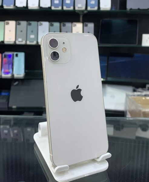 iPhone 12