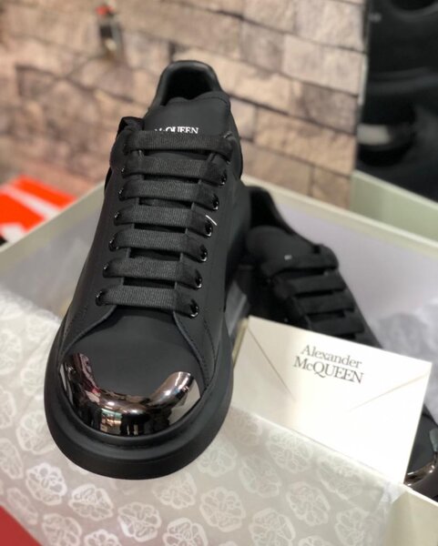 Maqueen Sneakers