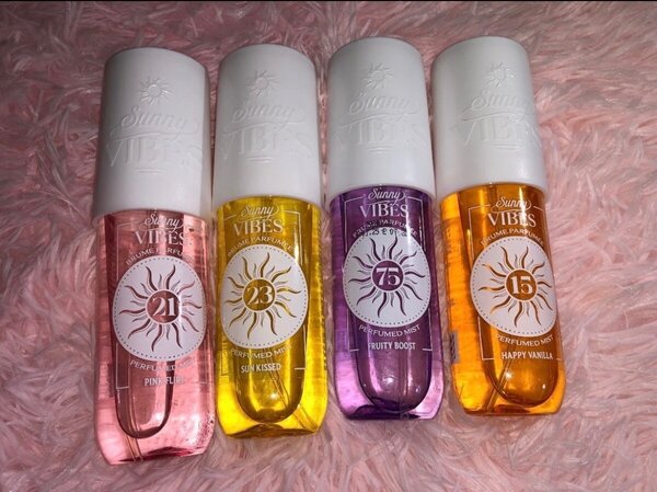Spray corporel parfumé