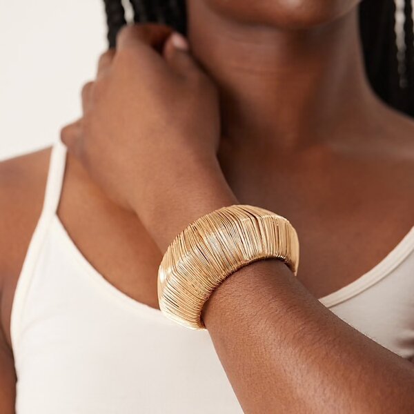 Bracelet élégant doré