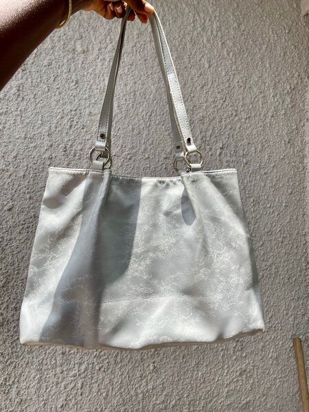 Sac cabas élégant en cuir