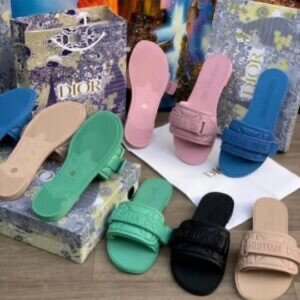 CHRISTIAN DIOR