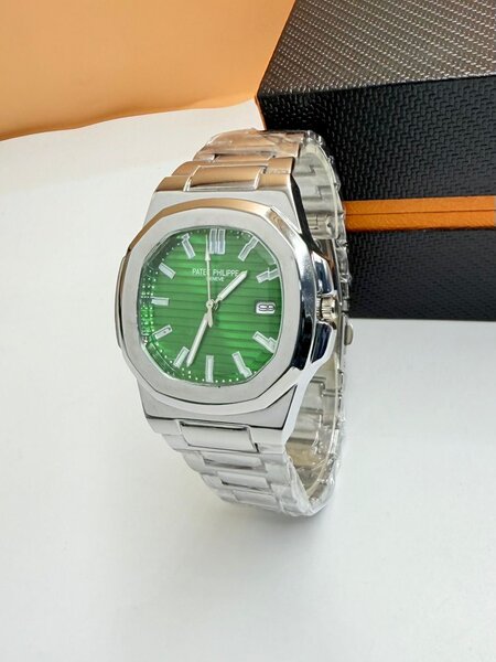 Montre en acier