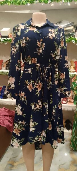 Robe bleu fleuri