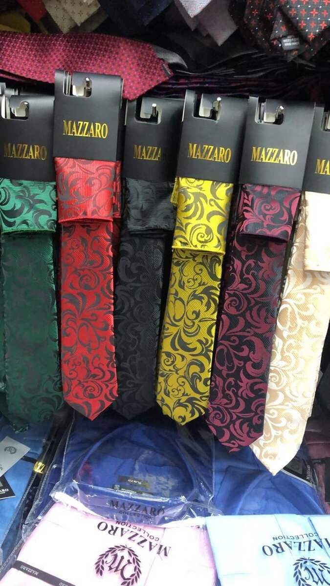 Men's necktie