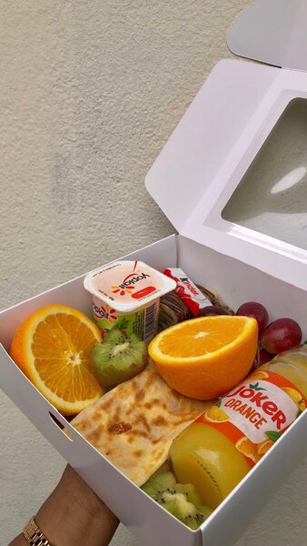 Box 10 000