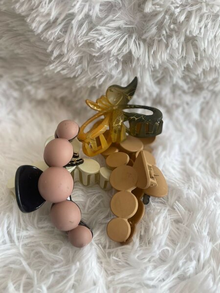 Hair clips