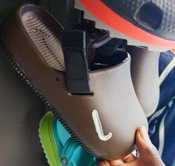 Nike slippers