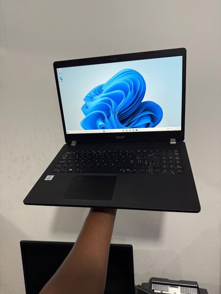 ACER  P215 CORE i5 10ème gen