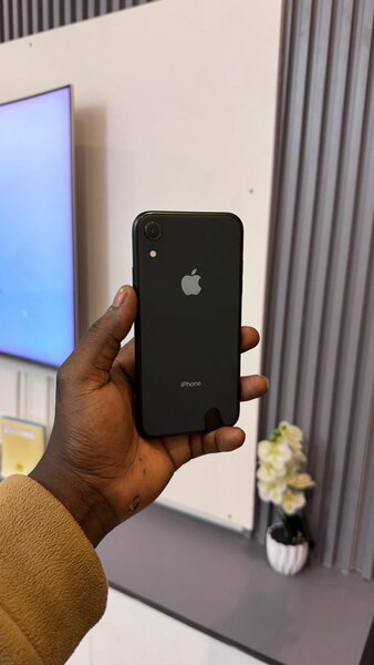 iPhone XR