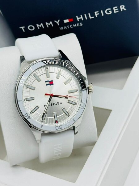 montre tommy Hilfiger