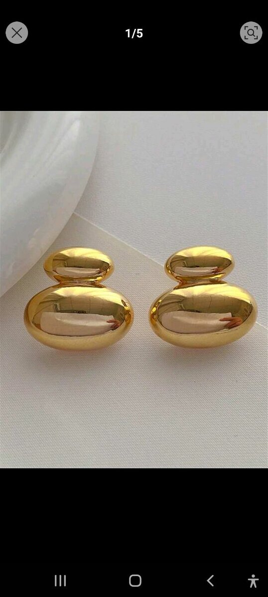Double button studs