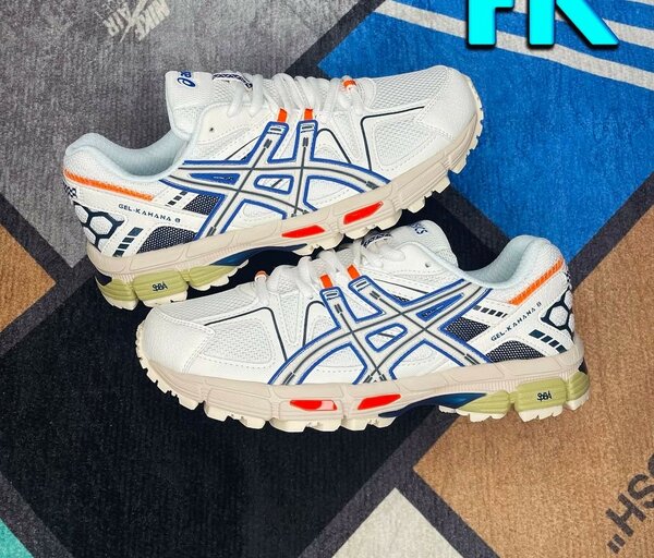 Axics sneaker