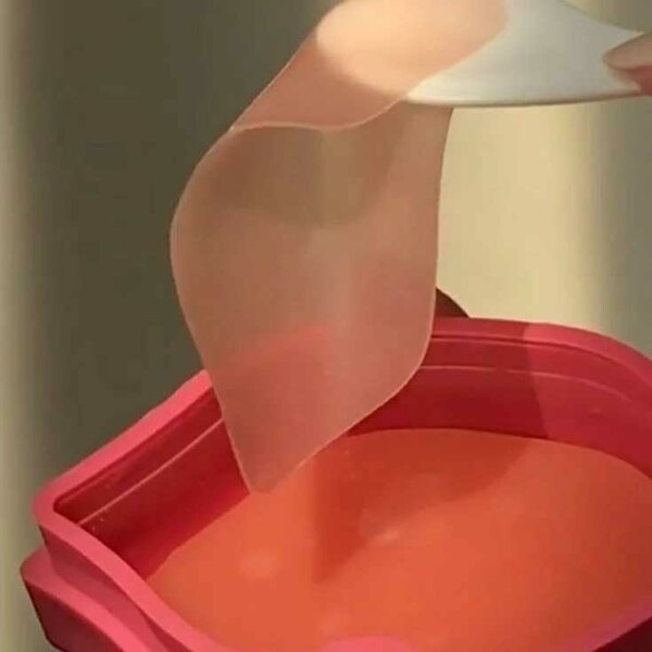 Lip mask