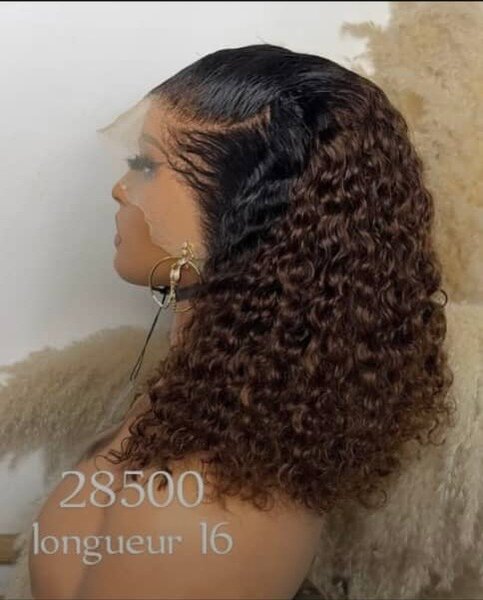 Perruque Bouclée Lace Front