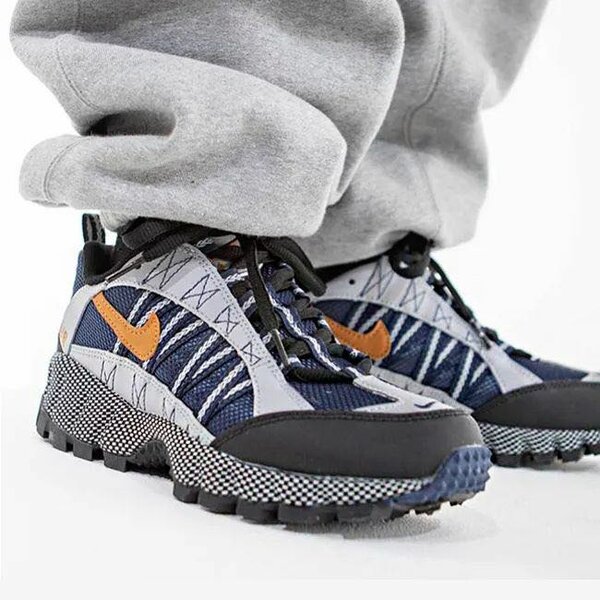 Hard Nike sneakers