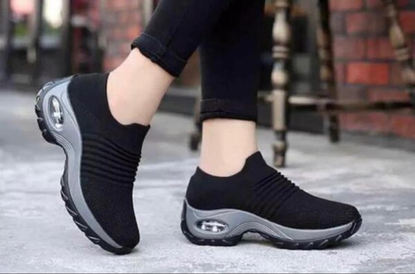 Ladies sneakers