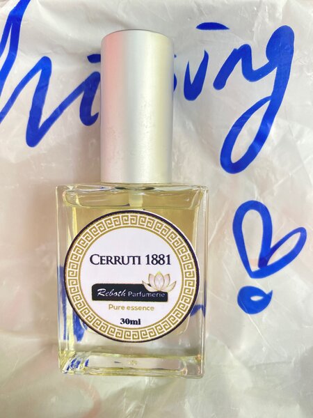 Essence de parfums 