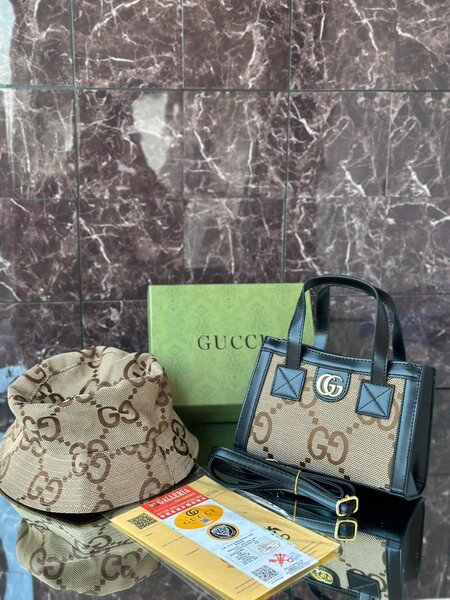 Bag and Bucket hat