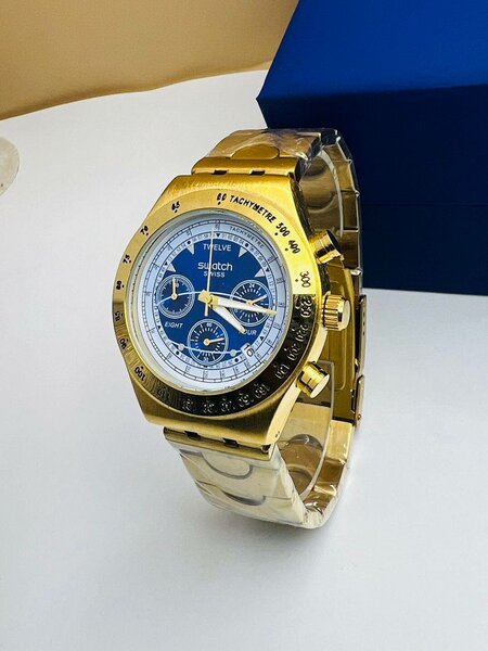 Une montre homme