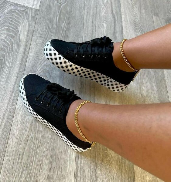 Low shoes